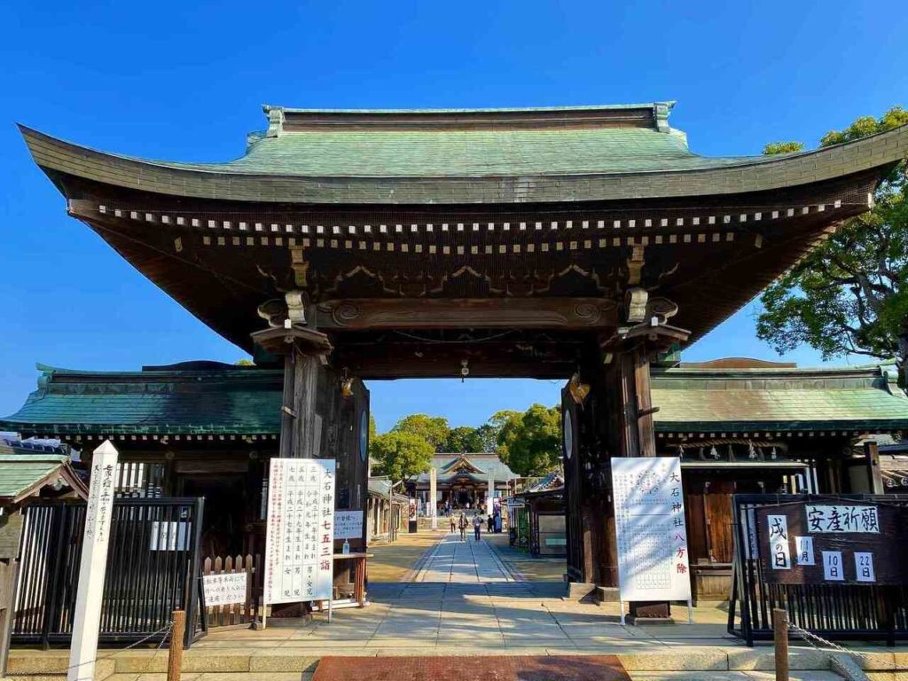 大石神社の山門